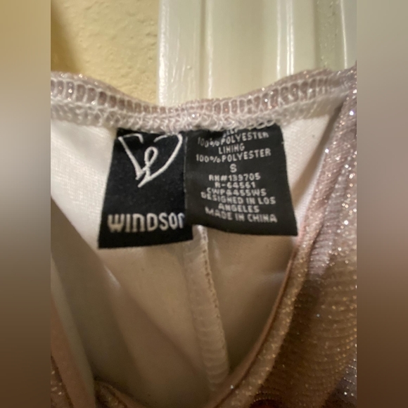 Dress - Picture 3 of 4